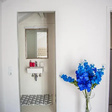 Apartment Angel