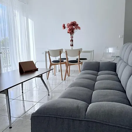 Apartment Angel